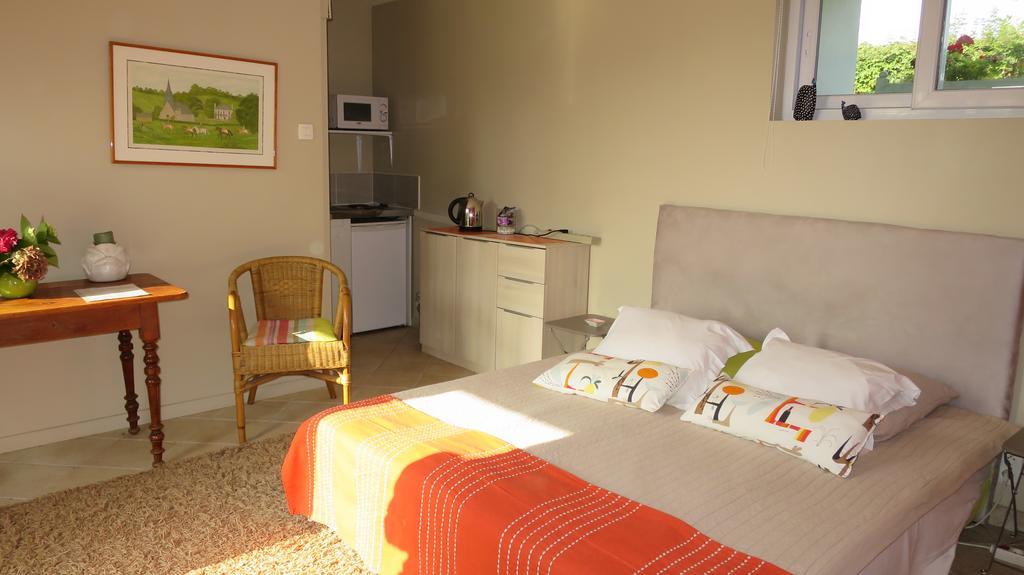 Bed and Breakfast Grand Mainguet Saint-Lambert-la-Potherie Esterno foto